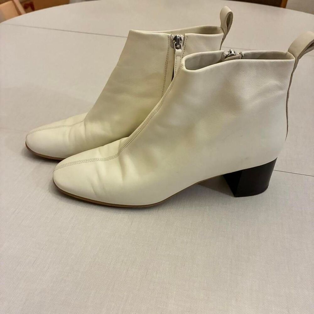 Everlane Day Boot in Bone (White)